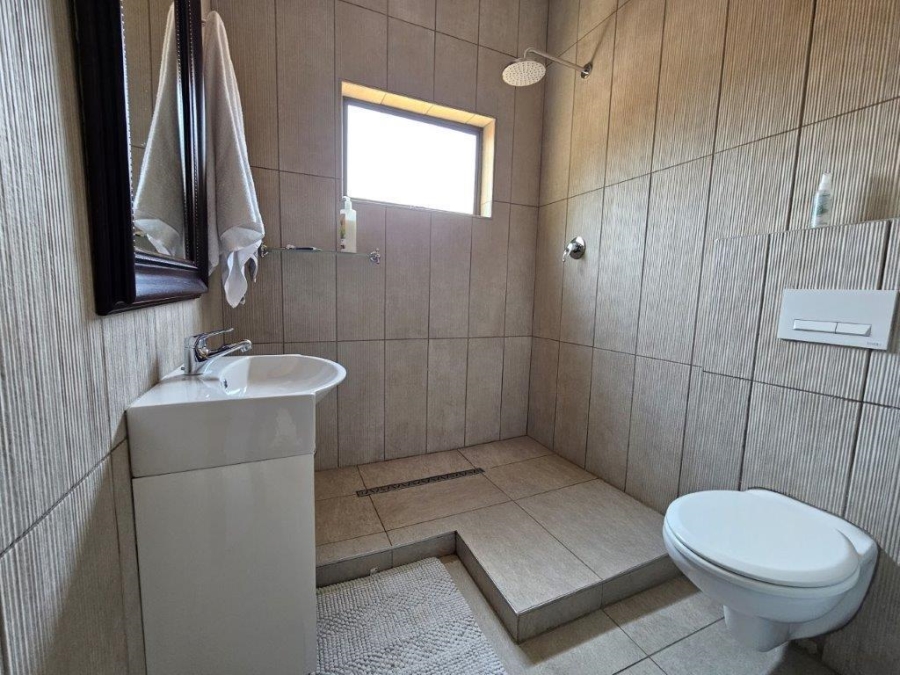 4 Bedroom Property for Sale in Kosmos Ridge North West